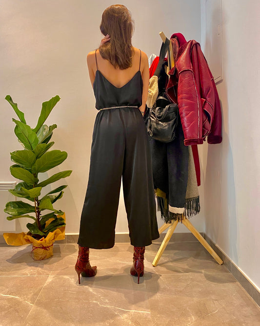 Ολόσωμη σατέν φόρμα