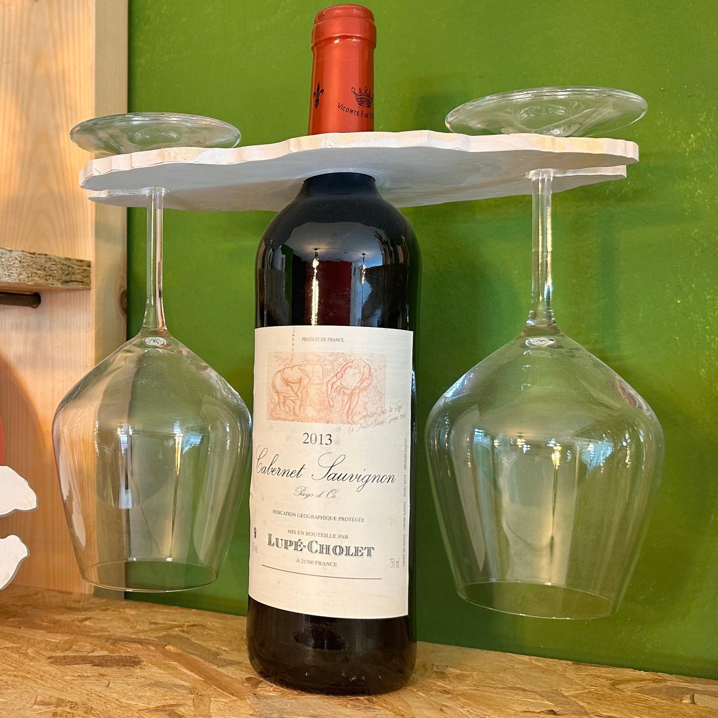 Duende (Wine & Glass Holder)