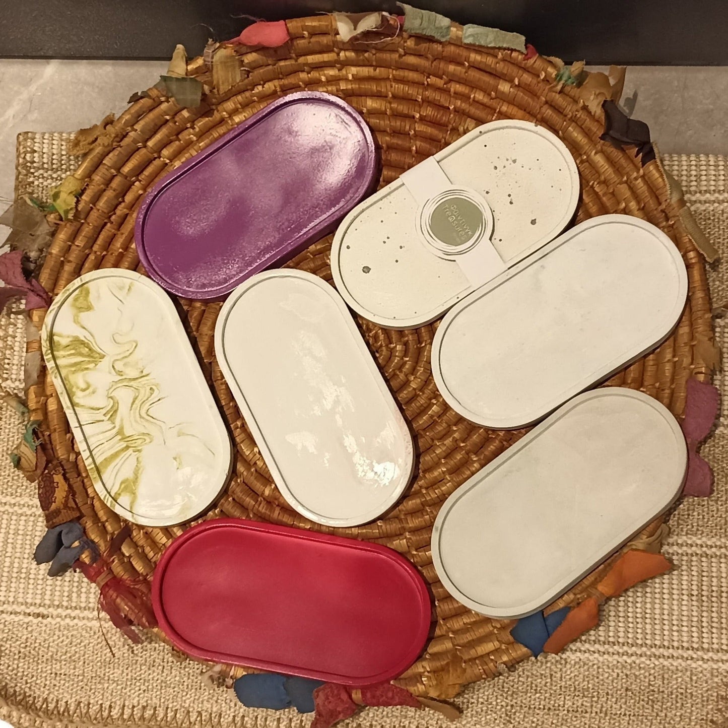 Vagary (Oval Tray)