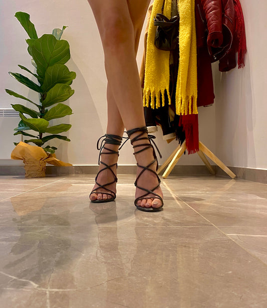 Σκούρα γκρι πέδιλα