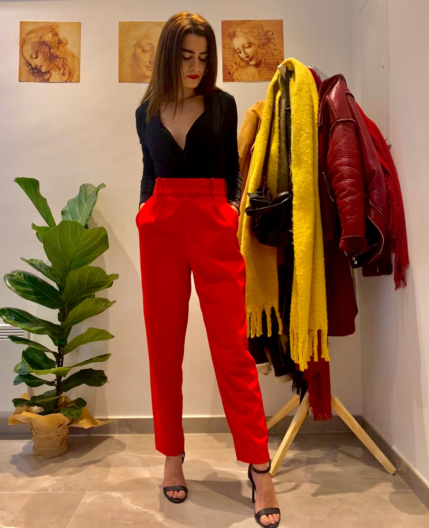 Μαύρο βελούδινο κορμάκι